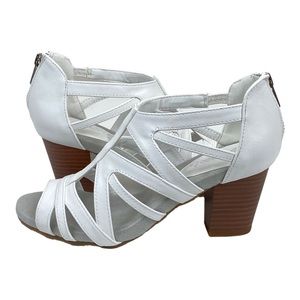Easy Street Amaze Caged White Heeled Sandals Size 6.5 N
